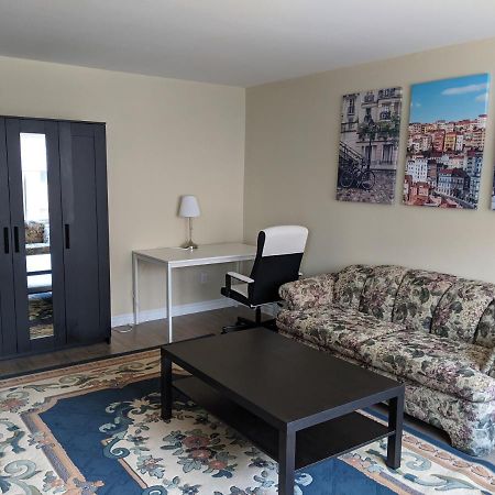 3 BDR appartement,WiFI,Netflix free parking Montréal Buitenkant foto