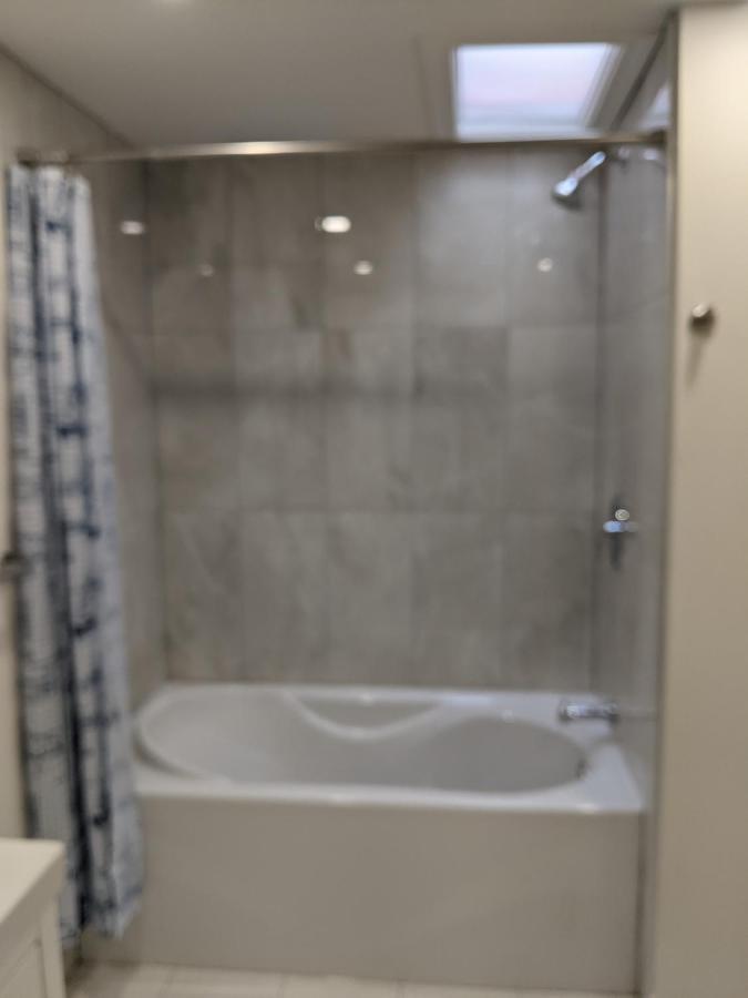 3 BDR appartement,WiFI,Netflix free parking Montréal Buitenkant foto